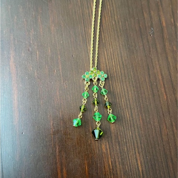1928 Collection green charm necklace - Picture 2 of 3